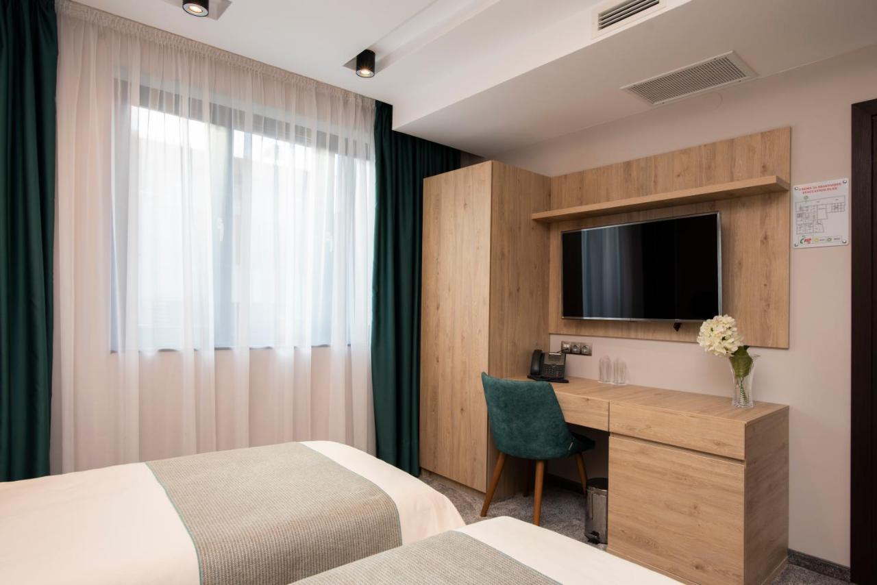 Family Hotel Business Club Szumen Zewnętrze zdjęcie