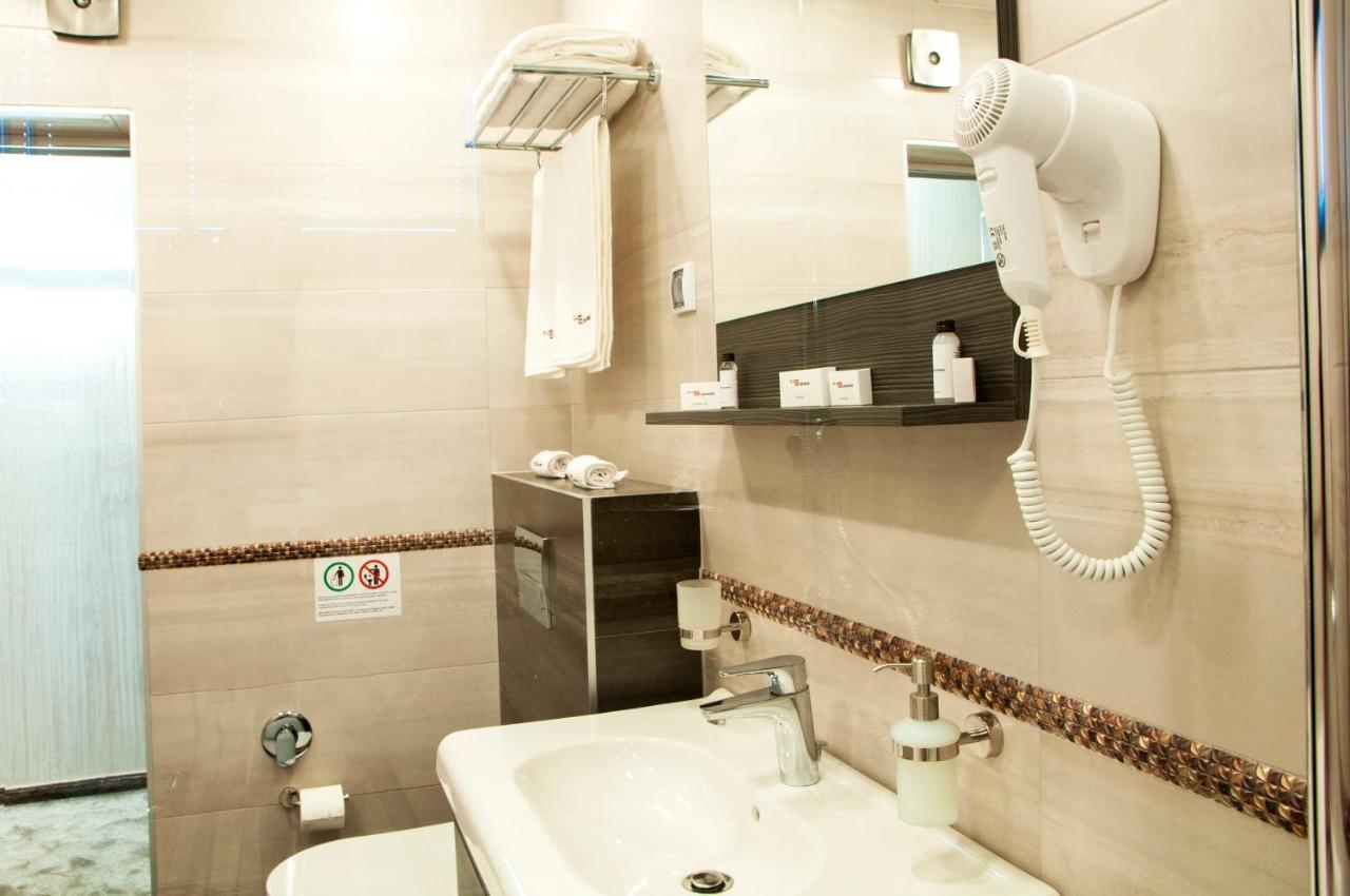 Family Hotel Business Club Szumen Zewnętrze zdjęcie