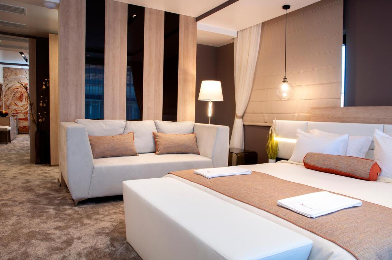 Family Hotel Business Club Szumen Zewnętrze zdjęcie
