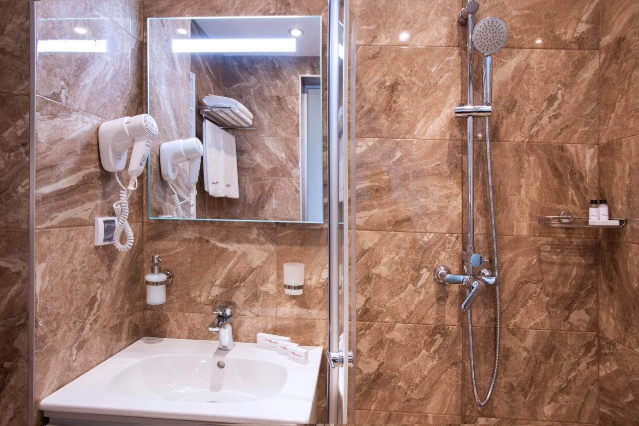 Family Hotel Business Club Szumen Zewnętrze zdjęcie